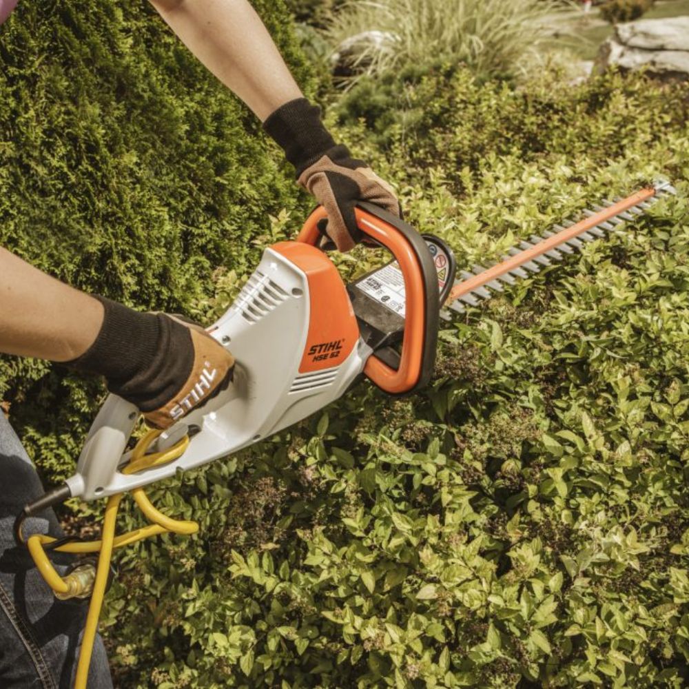 STIHL HSE 52 Electric Hedge Trimmer - Image 2