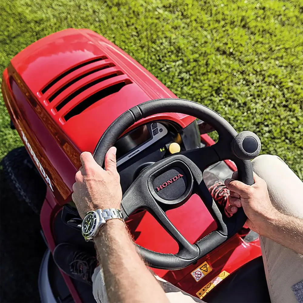 HONDA HF 2417 HME Premium Petrol Lawn Tractor - Image 2