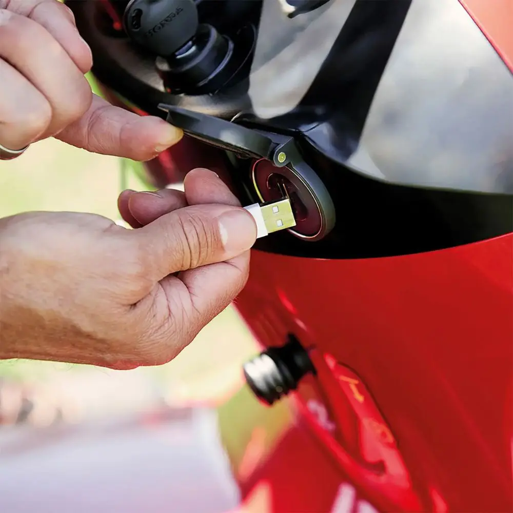 HONDA HF 2417 HME Premium Petrol Lawn Tractor - Image 3