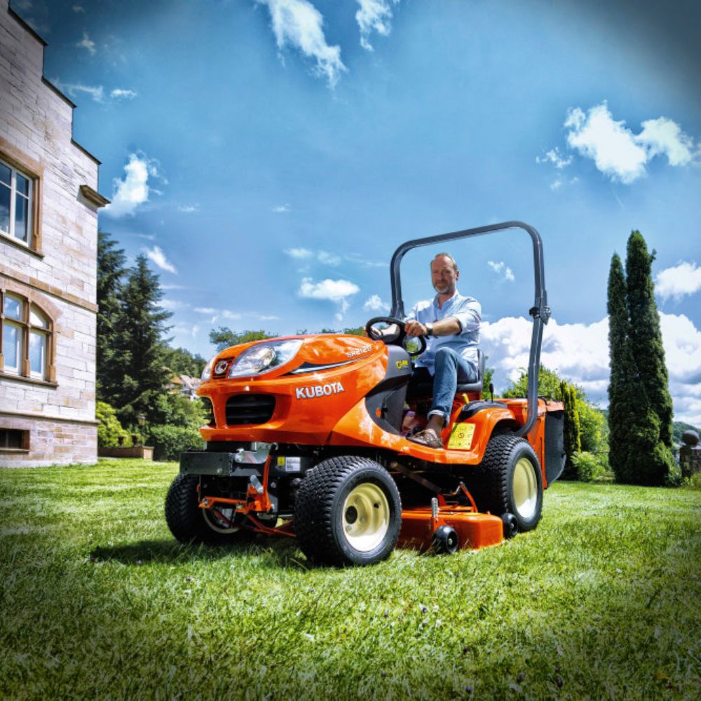 KUBOTA GR2120 Diesel Ride-on Mower - Image 6