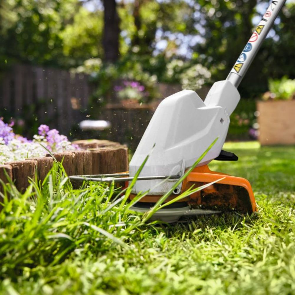 STIHL FSA 30 Cordless Grass Trimmer - Image 6