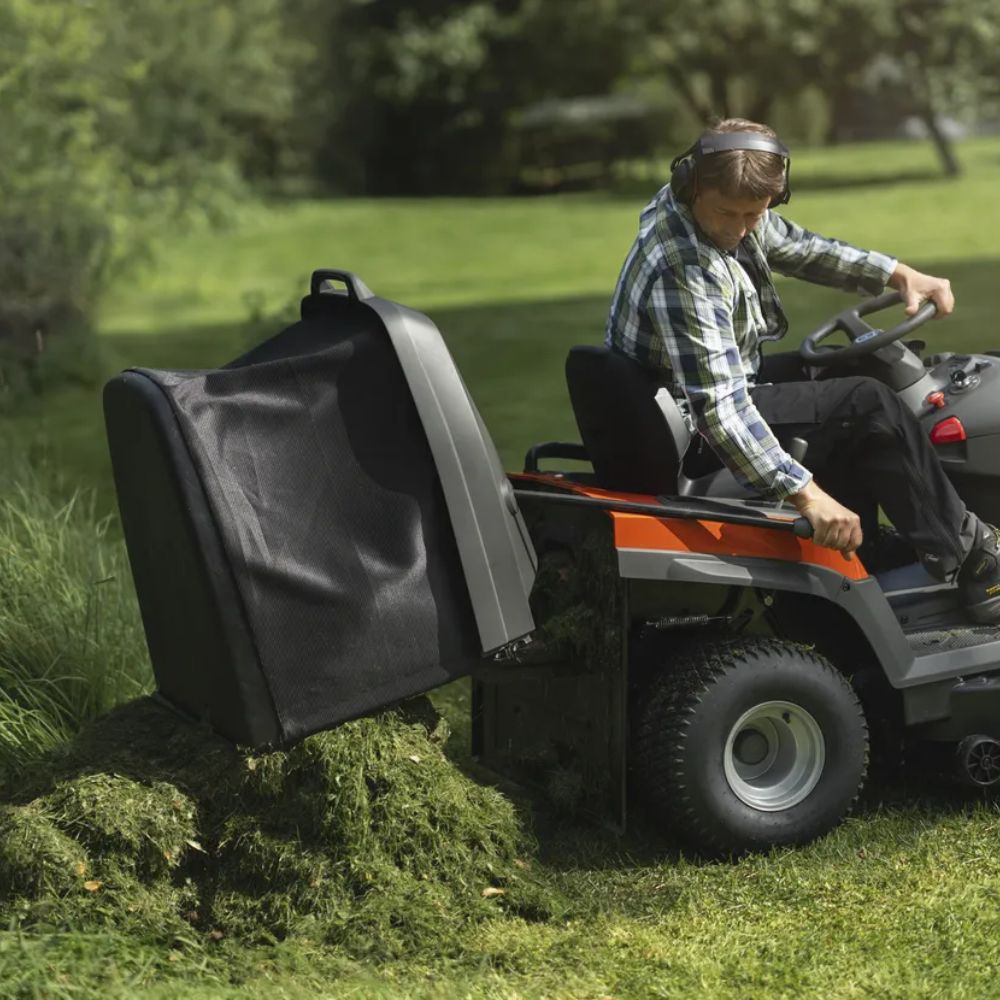 HUSQVARNA TC 220T Petrol Garden Tractor - Image 3